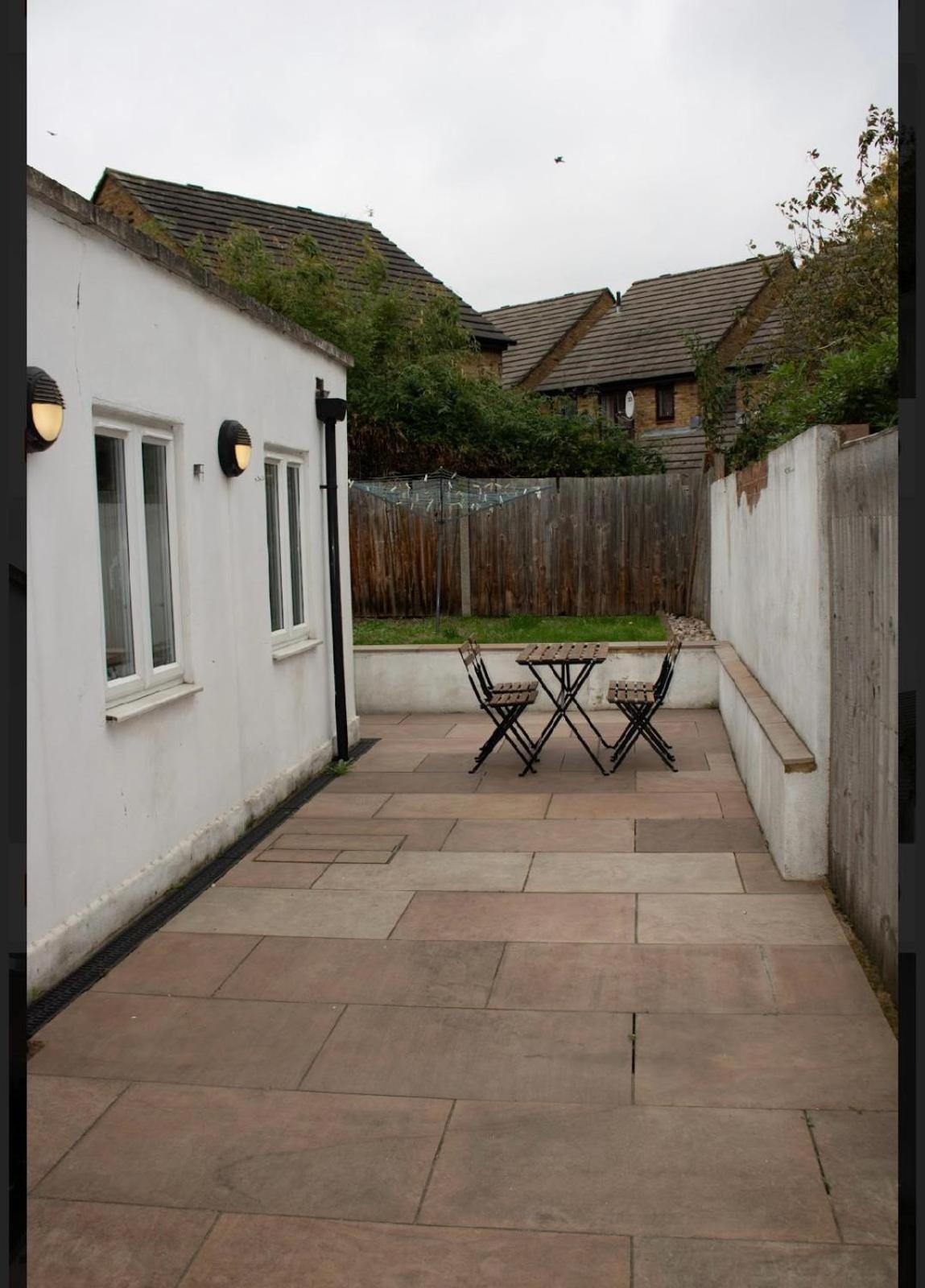 Brentford Guest Rooms Exterior foto